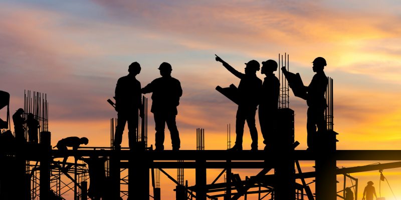 Silhouette,Of,Engineer,And,Worker,On,Building,Site,,Construction,Site